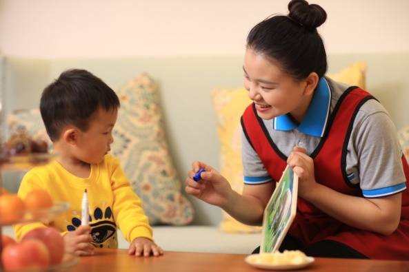 家庭早教師專業(yè)怎么樣？育嬰師可以做早教師嗎?